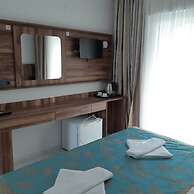 Elijah Otel