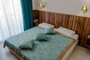 Elijah Otel