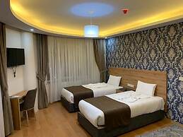 INDİANA HOTEL