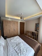 INDİANA HOTEL