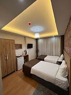 INDİANA HOTEL