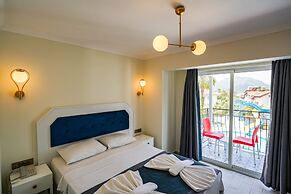 BLUE PEARL HOTEL& VILLAS