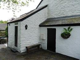 Glan Y Ddol