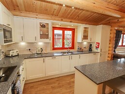 Maple Lodge