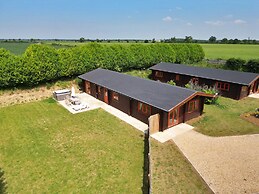 Oak Lodge