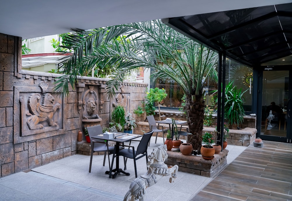 Mai Inci Hotel