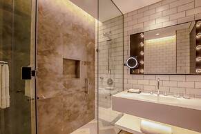 The WB Abu Dhabi, Curio Collection by Hilton