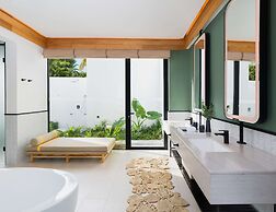 Hilton Maldives Amingiri Resort & Spa