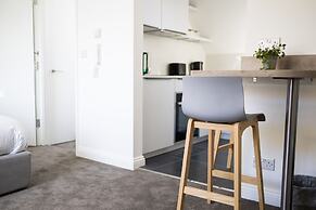 Bright & Beautiful Studio Flat in Bristol