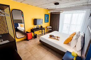 IKYK Hotel - IK Collection