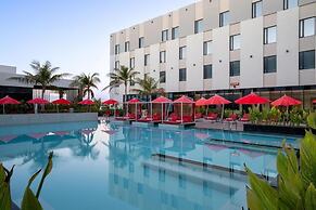 Maani Muscat Hotel & Apartments