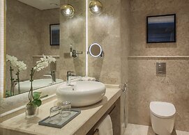 Maani Muscat Hotel & Apartments