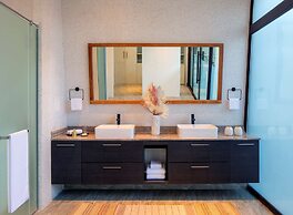 Anantara World Islands Dubai Resort