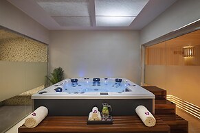 Anantara World Islands Dubai Resort