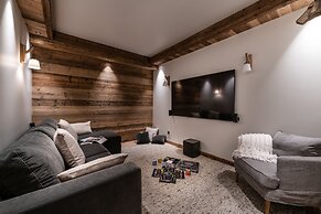 Alaska Lodge by Alpine resorts