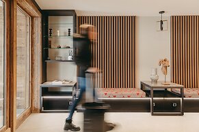 Vail Lodge by Alpine Resorts
