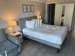 Gibsons Landing Inn