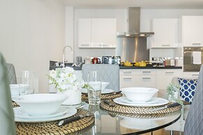 Modern Pet Friendly Apartment by MSS