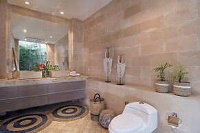 Villa Mia by Villa Finder