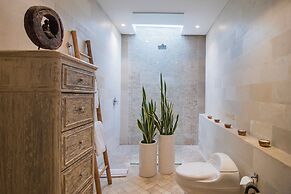 Villa Mia by Villa Finder