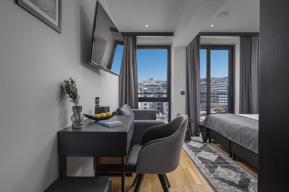 No 15 Ermou Hotel