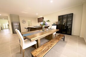Newly Modern Home for Big Group near SC