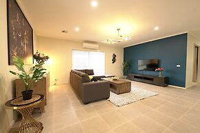 Newly Modern Home for Big Group near SC
