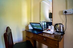 Magpie Mall Road Residency - Mg Marg