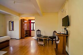 Magpie Mall Road Residency - Mg Marg