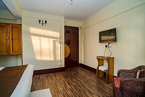 Magpie Mall Road Residency - Mg Marg