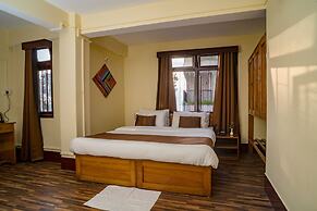 Magpie Mall Road Residency - Mg Marg