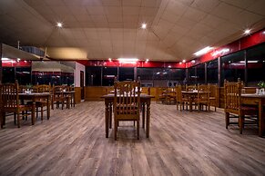 Magpie Mall Road Residency - Mg Marg