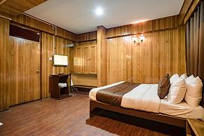 Magpie Mall Road Residency - Mg Marg