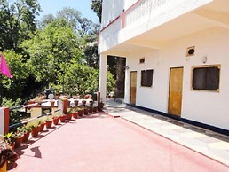 Goroomgo Tribhuwan Ranikhet
