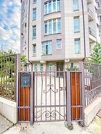 Abri Luxe on Medovoy