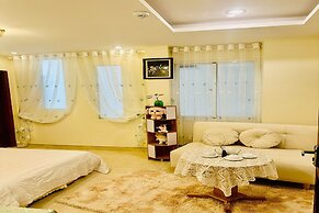 Vietnam Hotel Dalat