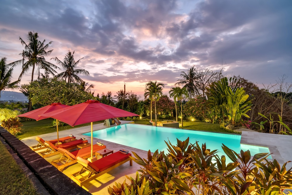 Villa Bloom by Villa Finder