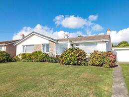 33 Weymouth Park