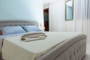 Theasis Athens