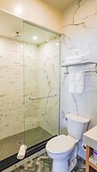 Colonial Hotel & Suites