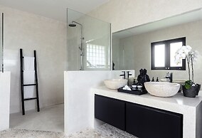 Villa Anaya Manis