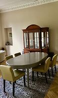 Luxurious 3-bed Apartment in Conservation Area