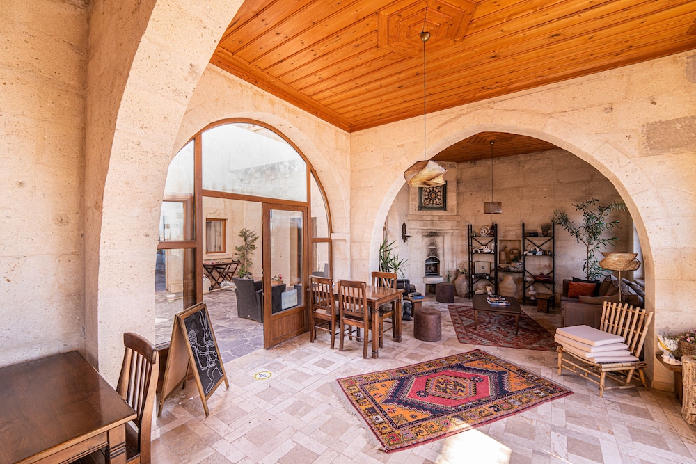Alice in Cappadocia