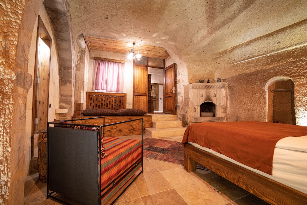 Alice in Cappadocia