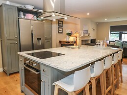 1 Stansfield Mews