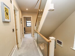 1 Stansfield Mews