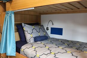 Adventure Q2 Hostel