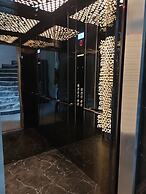 Loft Airport Hotel