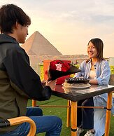 Seven Pyramids Inn