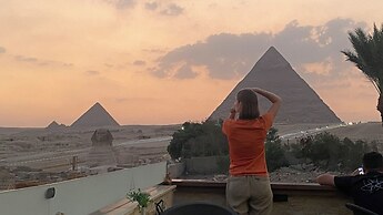Seven Pyramids Inn